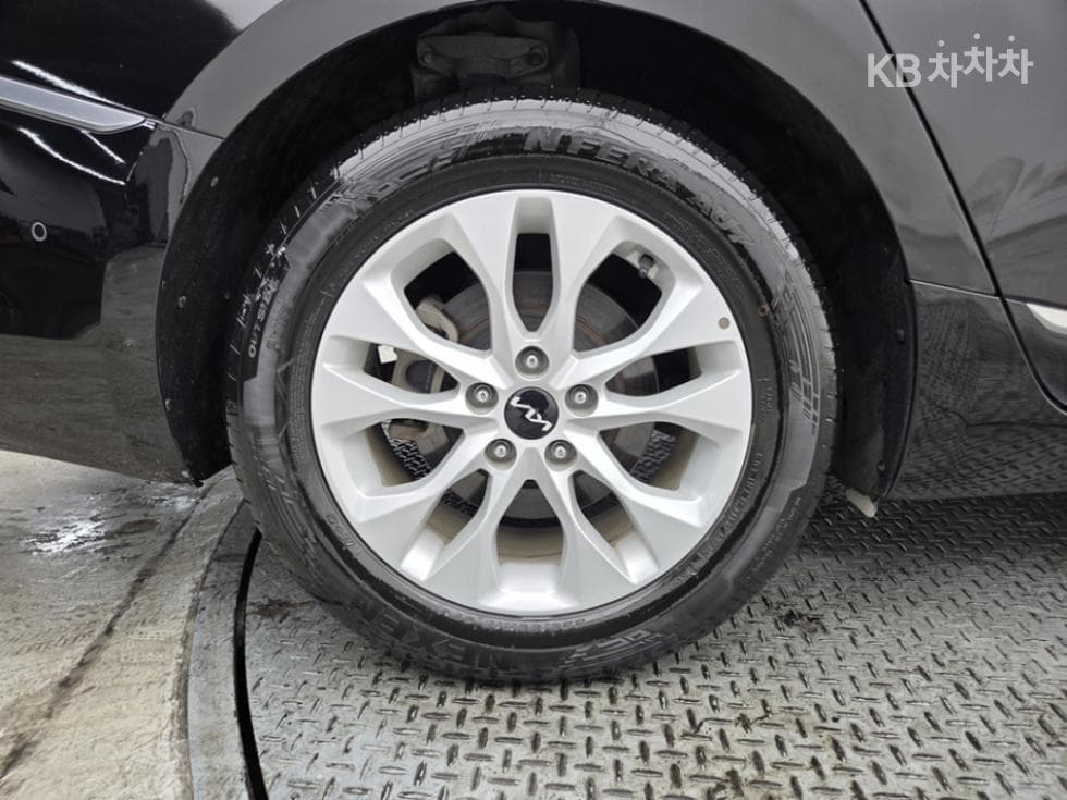 Kia K82.5L gasoline Noblesse - 8