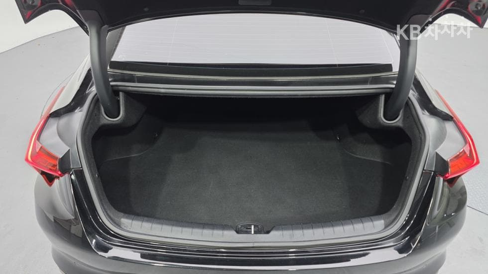 Kia K82.5L gasoline Noblesse - 12