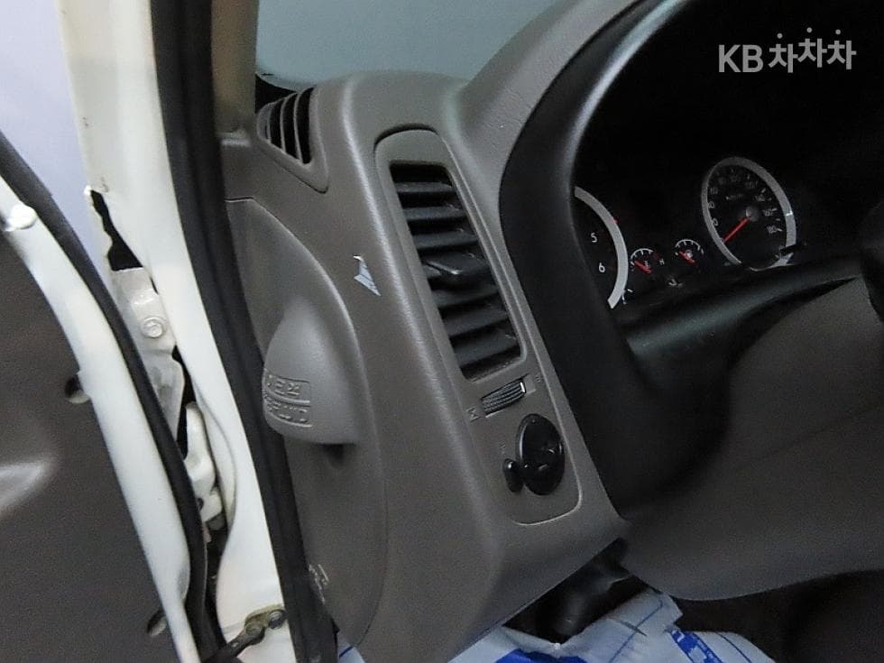 Hyundai Porter 2Extra Long Double Cab CRDi Smart - 12