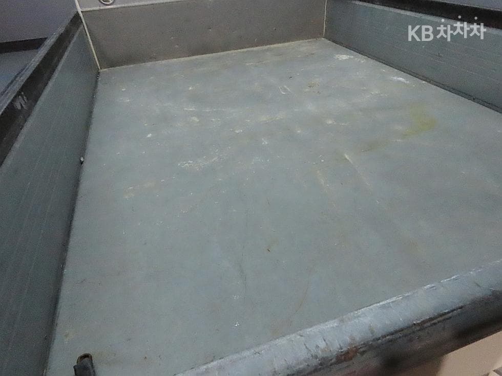 Hyundai Porter 2Extra Long Double Cab CRDi Smart - 18