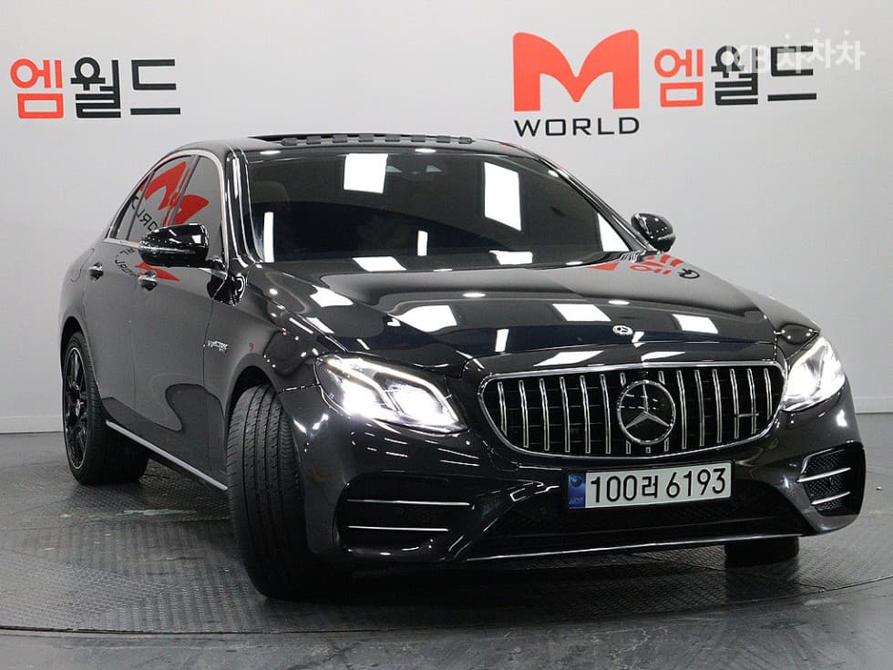 Mercedes-Benz E-Клас (W213)E300 4Matic Avantgarde - 2