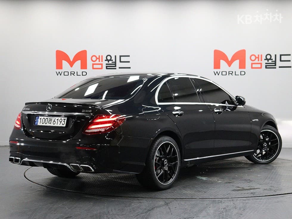 Mercedes-Benz E-Клас (W213)E300 4Matic Avantgarde - 4