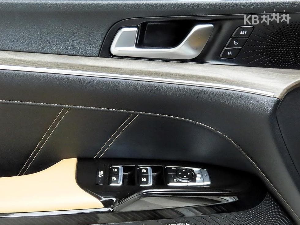 Kia K5 Hybrid 3rd Gen2.0 HEV Signature - 11