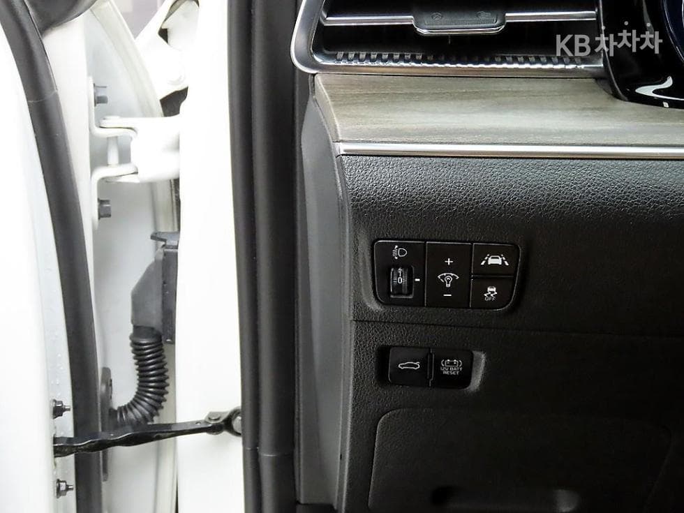 Kia K5 Hybrid 3rd Gen2.0 HEV Signature - 12