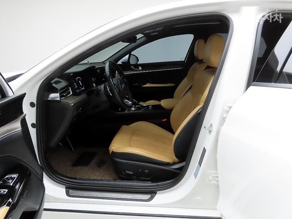 Kia K5 Hybrid 3rd Gen2.0 HEV Signature - 13