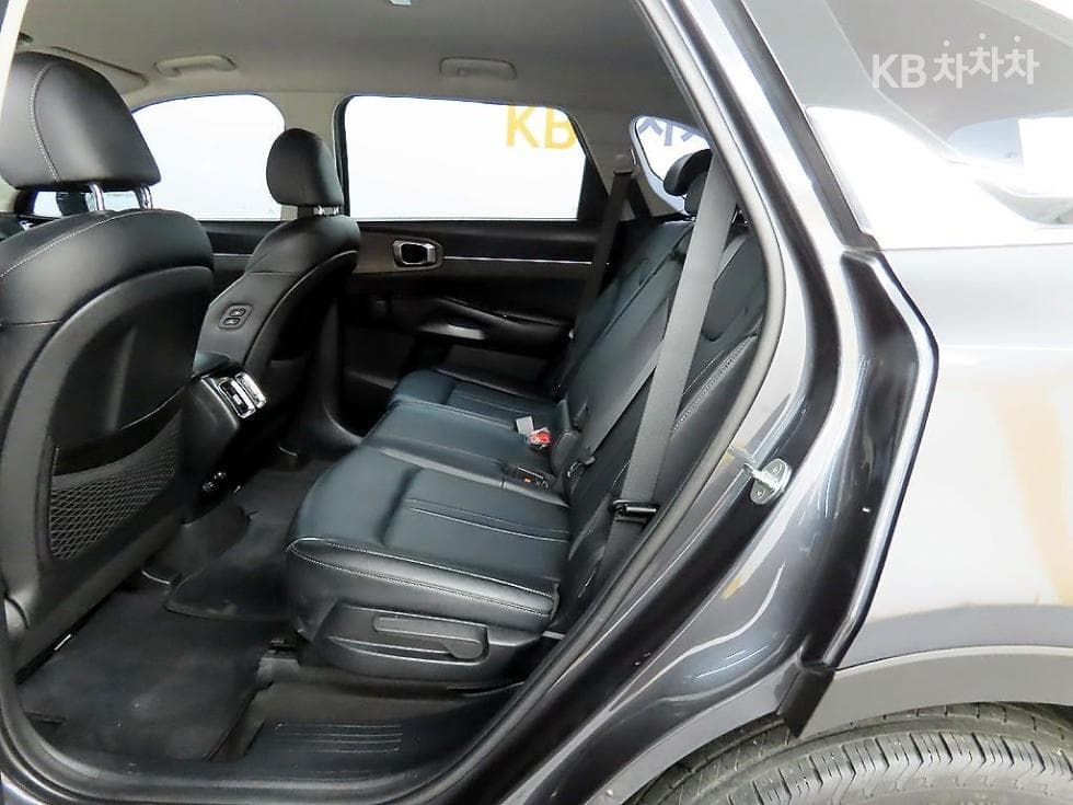 Киа Sorento 4-то поколение2.2 Дизел 4x4 Престиж - 6