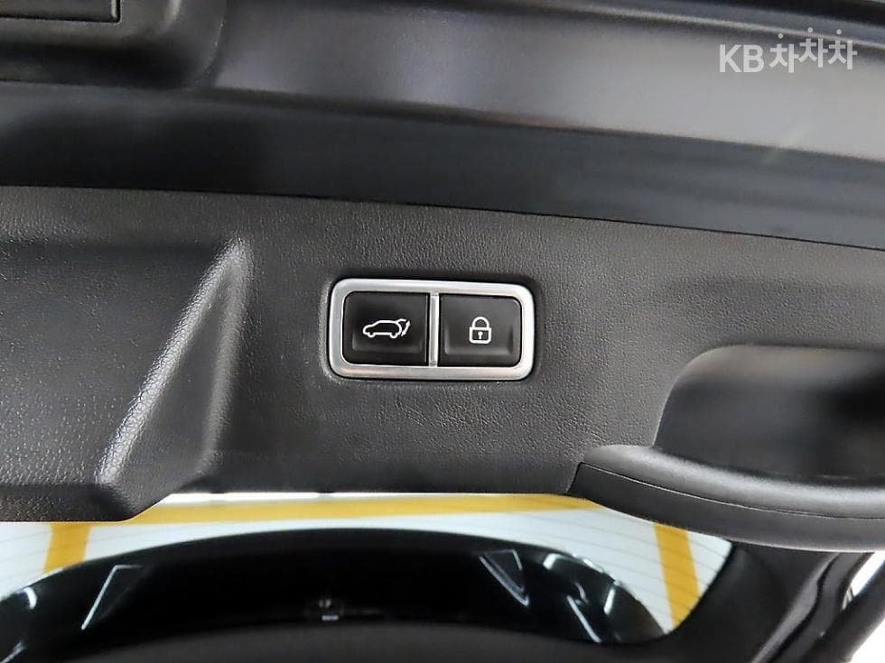 Киа Sorento 4-то поколение2.2 Дизел 4x4 Престиж - 18