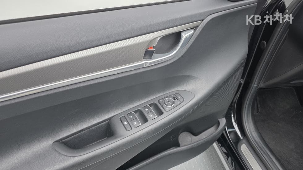 Hyundai The New (facelift) Grandeur (Azera)2.5 Premium 초이스 - 8