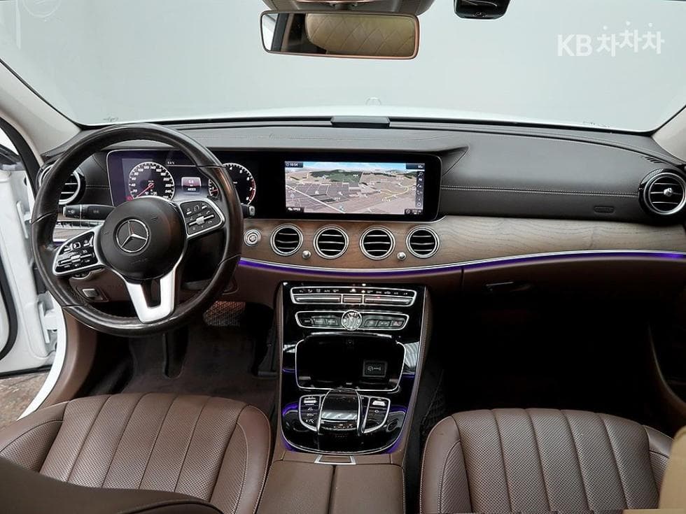 Mercedes-Benz E-Class (W213)E300 4Matic Exclusive - 5