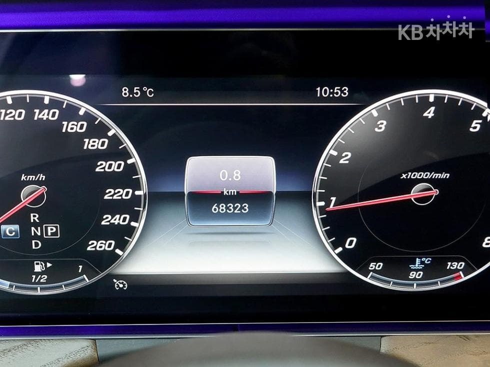 Mercedes-Benz E-Class (W213)E300 4Matic Exclusive - 6