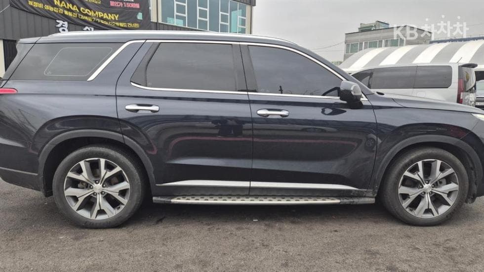 Hyundai Palisade3.8 Gasoline 7-seater (Limousine) AWD Prestige - 2