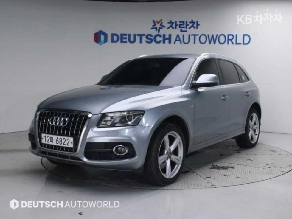 Audi Q5 3.0 Turbo Diesel Injection 콰트로 8R - Image 1