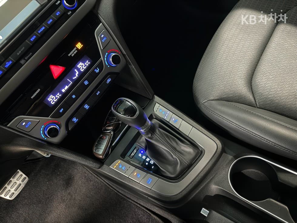 Hyundai Avante (Elantra)AD1.6 GDi Premium - 8