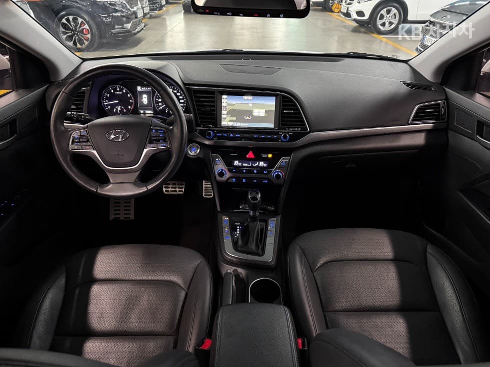 Hyundai Avante (Elantra)AD1.6 GDi Premium - 7