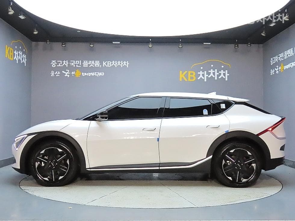 Kia The New (facelift) EV6롱 레Seater지 2WD Air - 5