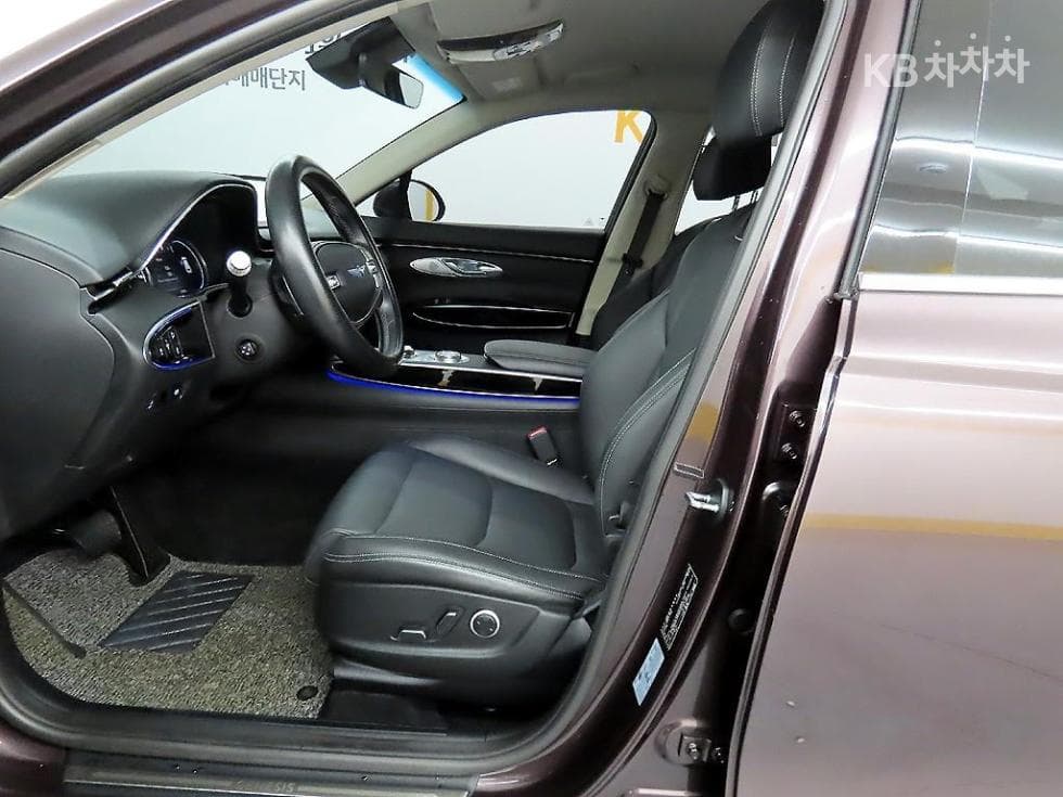 Genesis GV70Gasoline 2.5T AWD - 5