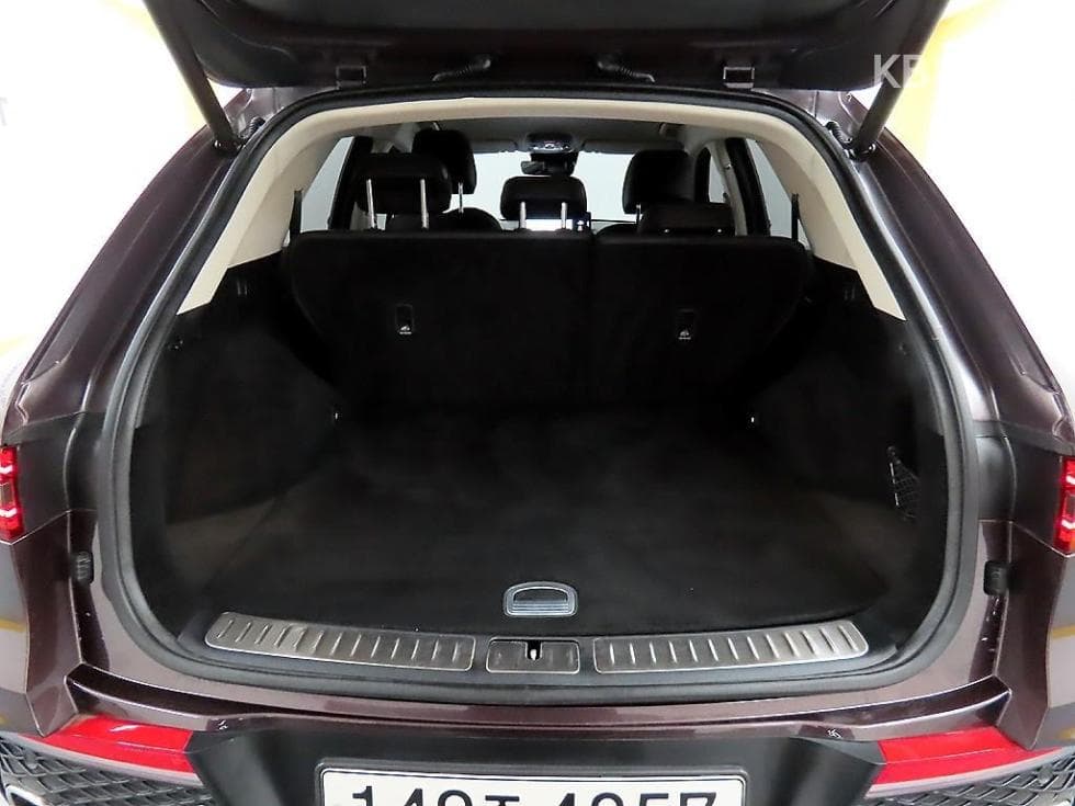 Genesis GV70Gasoline 2.5T AWD - 17