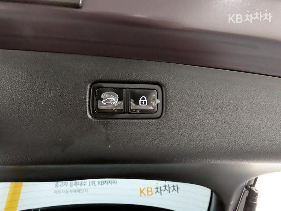 Genesis GV70Gasoline 2.5T AWD - 18