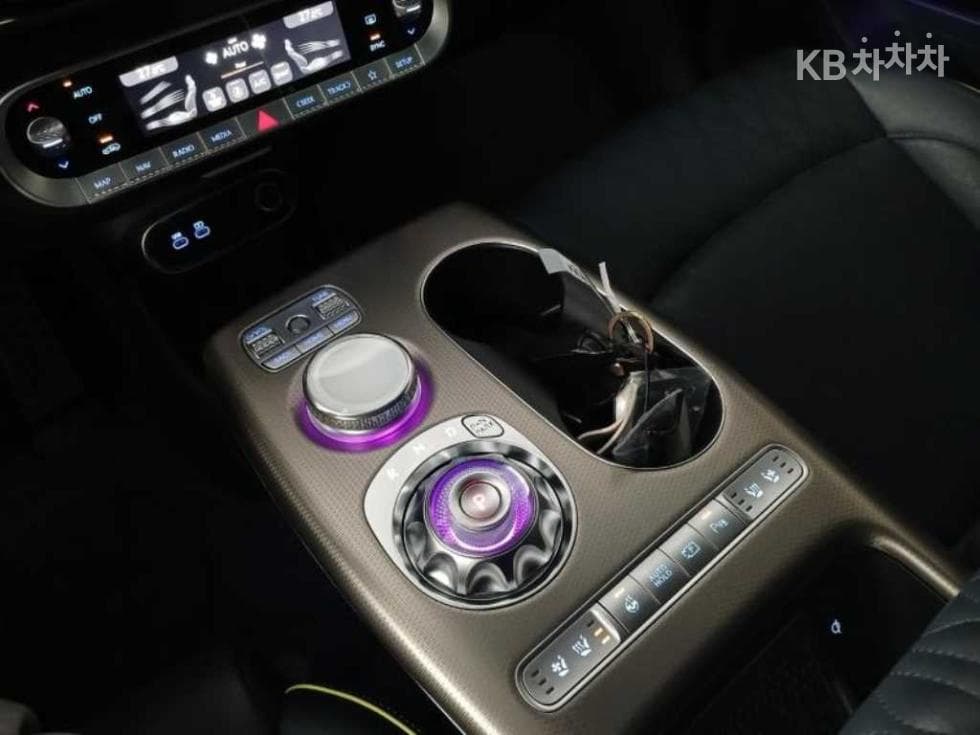 Genesis GV60퍼포먼스 AWD Standard - 15