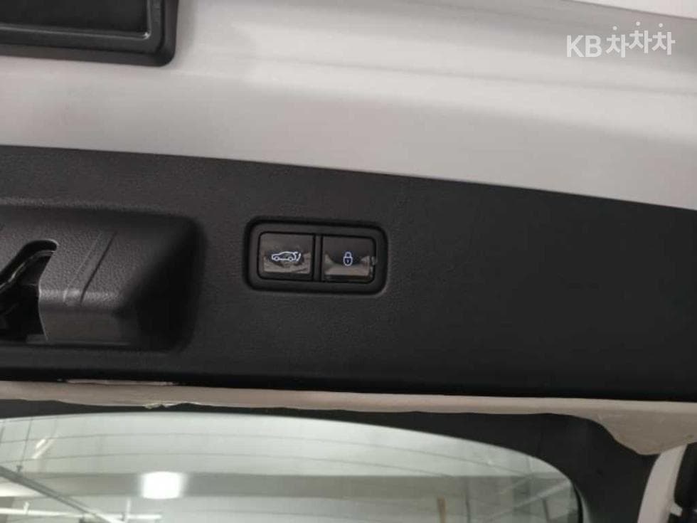 Genesis GV60퍼포먼스 AWD Standard - 18