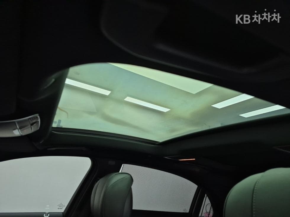 Mercedes-Benz New S-ClassS560L 4MATIC - 13