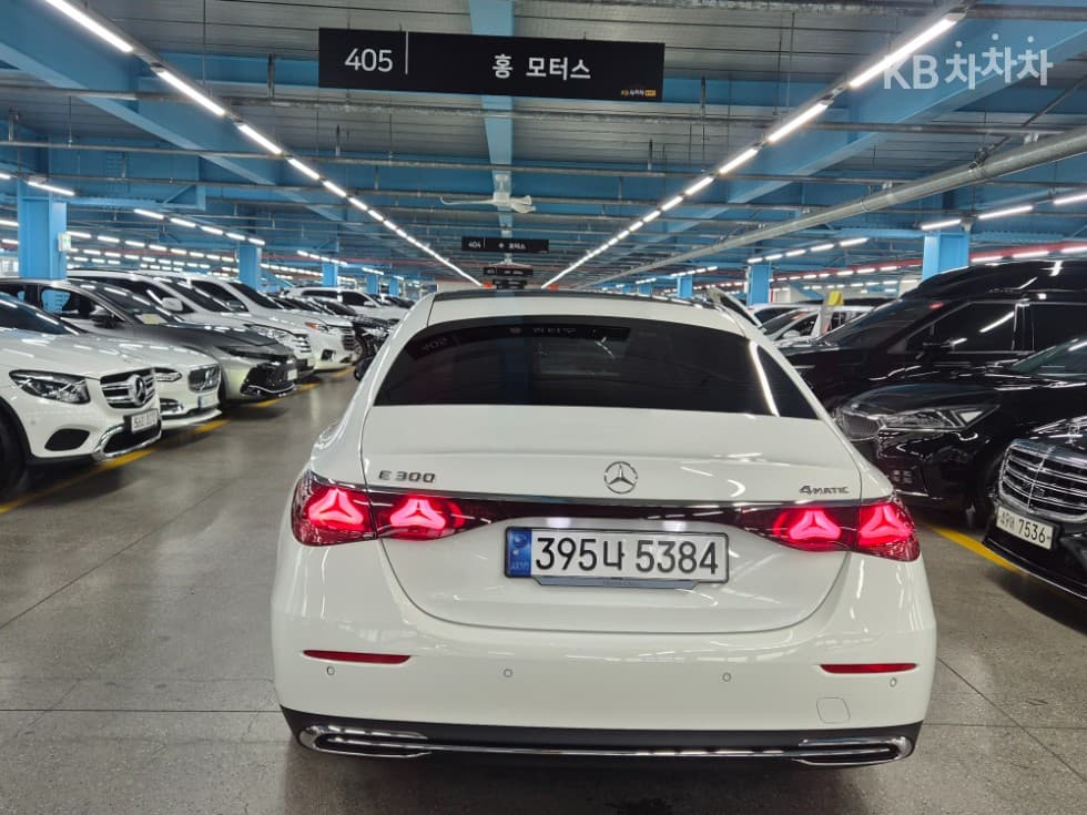 Mercedes-Benz E-클래스 (W214)E300 4MATIC AMG Line - 3