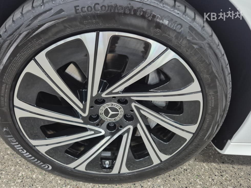 Mercedes-Benz E-클래스 (W214)E300 4MATIC AMG Line - 25