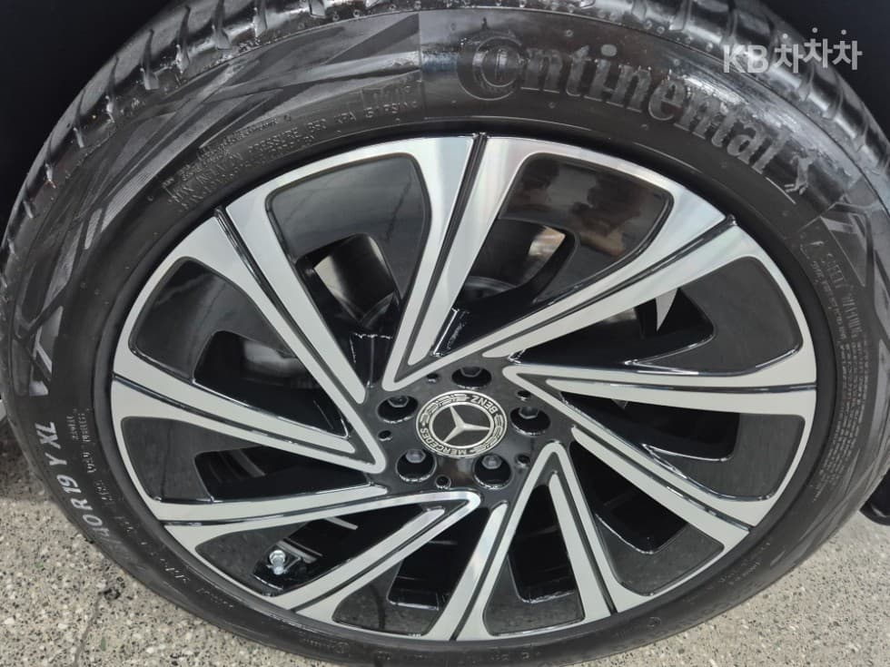 Mercedes-Benz E-클래스 (W214)E300 4MATIC AMG Line - 26