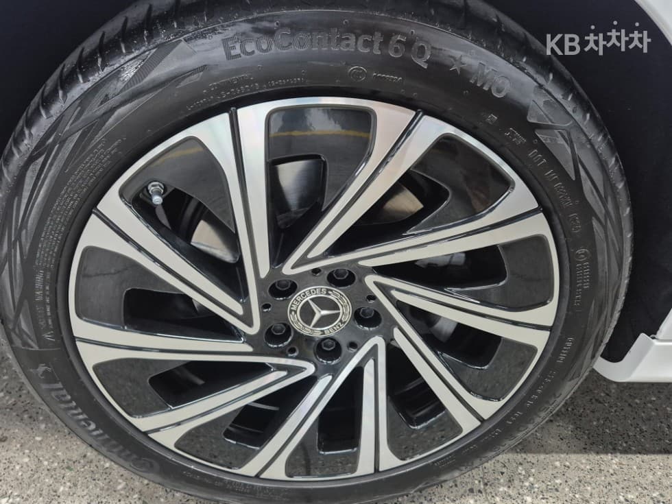 Mercedes-Benz E-클래스 (W214)E300 4MATIC AMG Line - 27