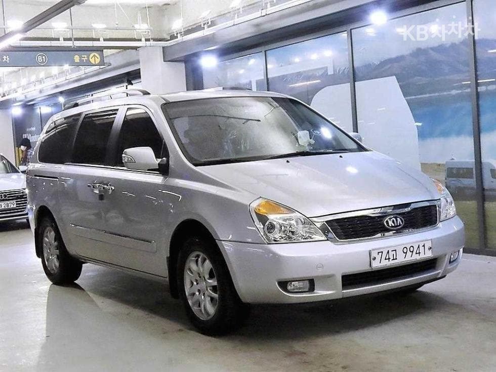 Kia Carnival R 그랜드Carnival GLX Highest-end Type - Image 1