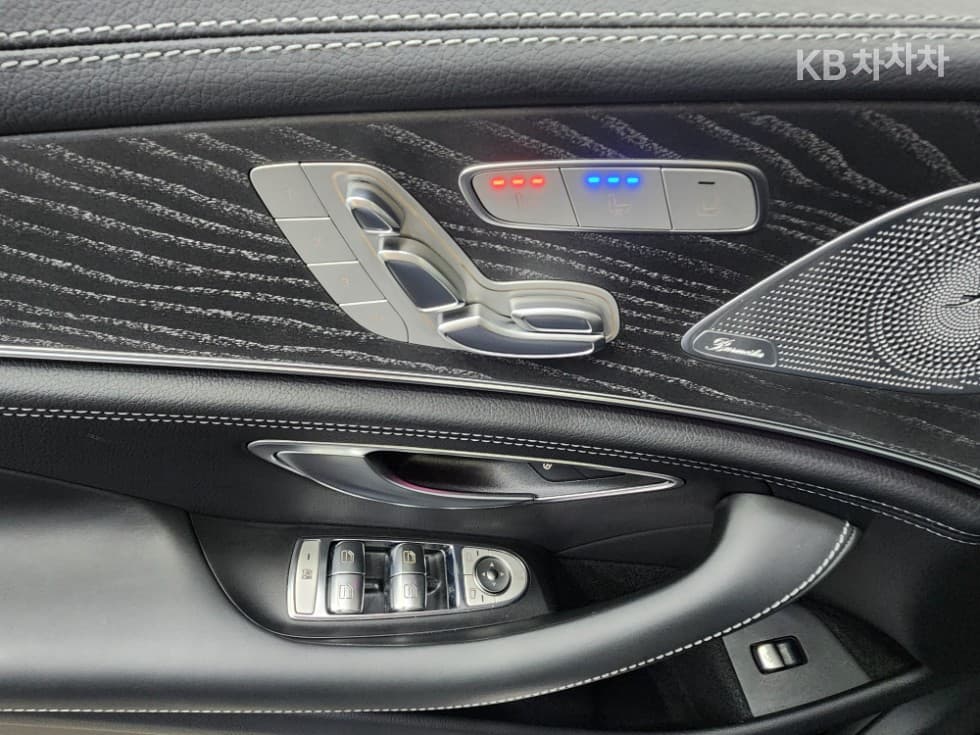 Mercedes-Benz AMG GTGT 4door 43 4MATIC+ Стандартен - 7