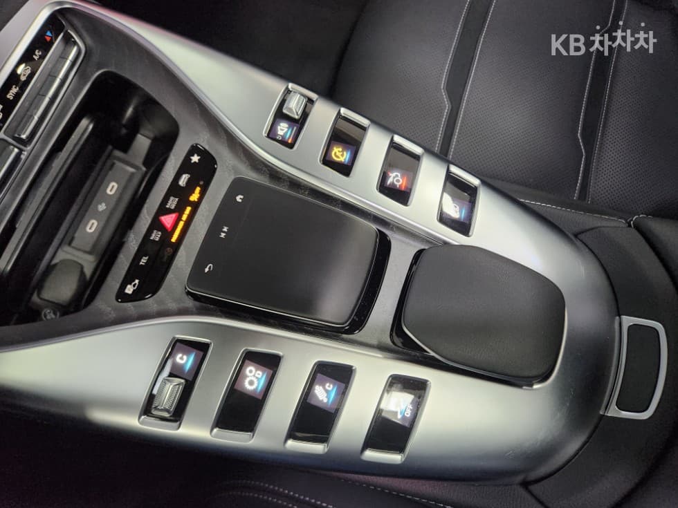 Mercedes-Benz AMG GTGT 4door 43 4MATIC+ Стандартен - 17