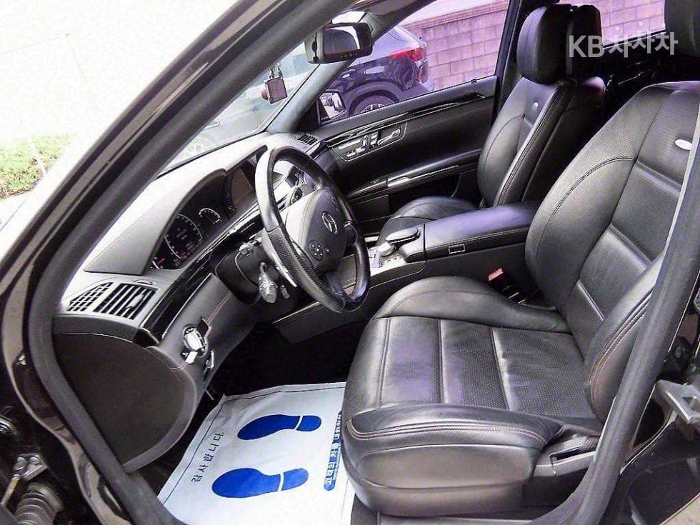 Mercedes-Benz Нов S-КласS63 AMG W221 - 5