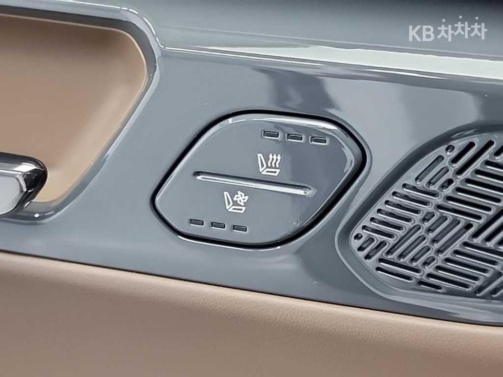 Киа EV9Long Range 2WD 어스 - 15