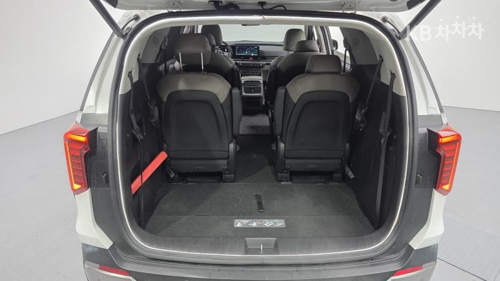 Киа The New (фейслифт) Канивал 4-то поколениеD2.2 9-местен Noblesse - 7