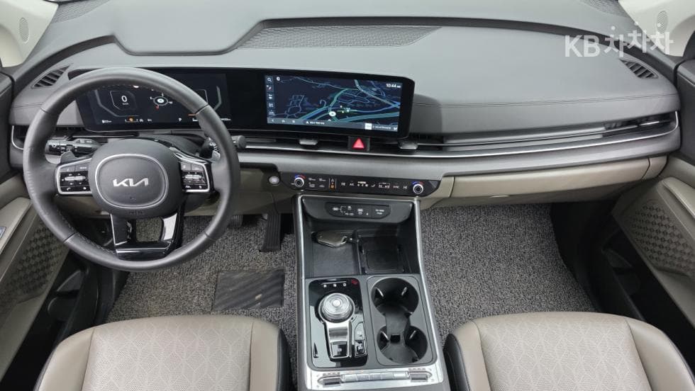 Киа The New (фейслифт) Канивал 4-то поколениеD2.2 9-местен Noblesse - 9