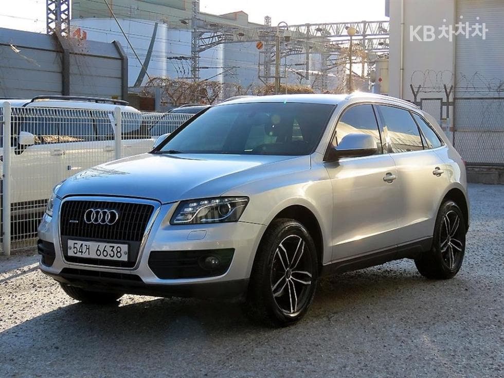 Audi Q5 2.0 Turbo Diesel Injection 콰트로 Dynamic 8R - Image 1
