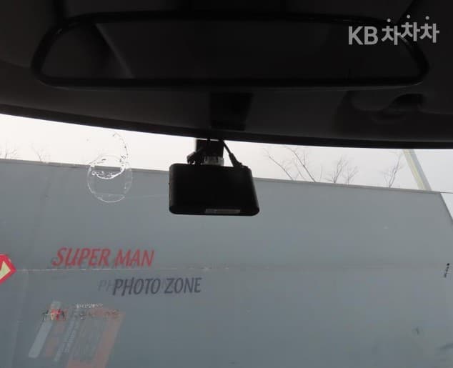 Киа The New (фейслифт) Рей (ван) Ван1.0 Бензин Ван 2-местен Престиж - 17