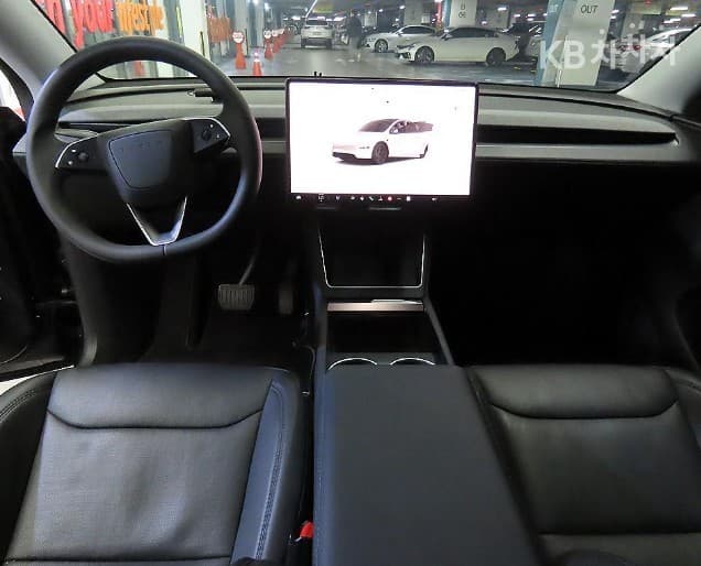 테슬라 Model YRWD Стандартен - 10