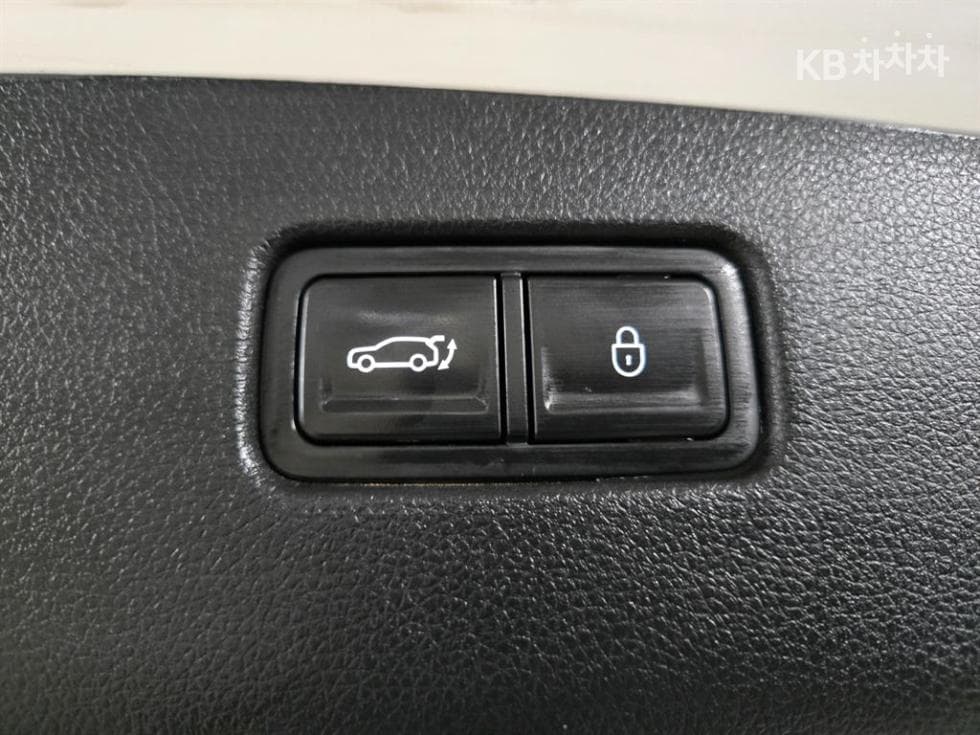 Дженезис GV70Бензин 2.5T AWD - 15