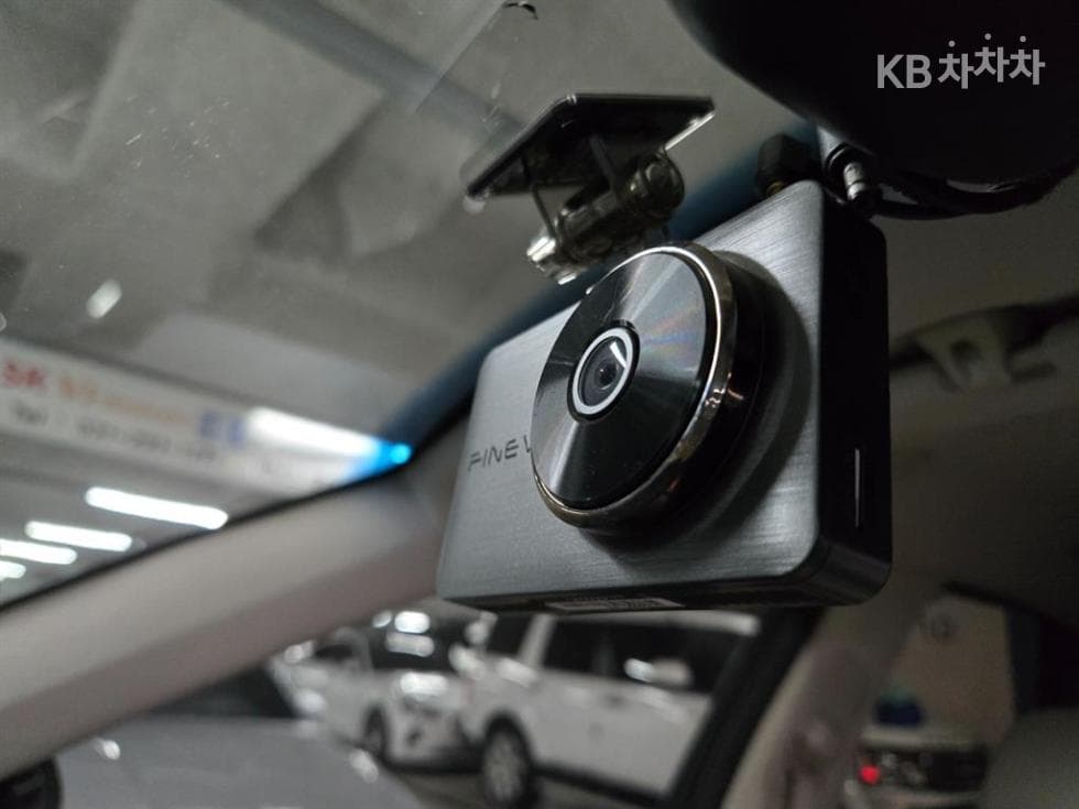 Дженезис GV70Бензин 2.5T AWD - 18