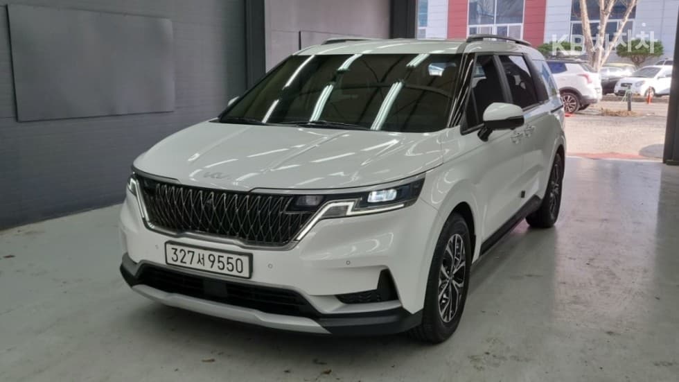 Киа Канивал 4-то поколение D2.2 9-местен Престиж - Image 1