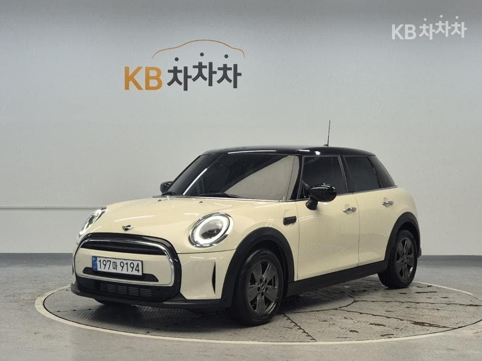 Мини Cooper 5-врати 1.5 Classic Стандартен - Image 1