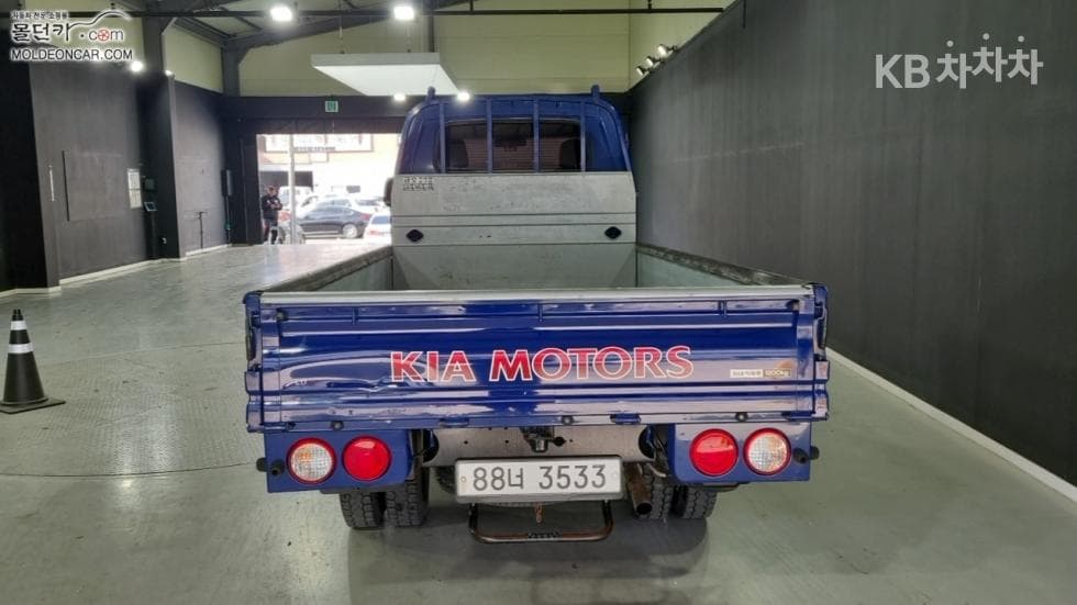 Kia The New (facelift) Bongo 3 (light truck)1.2Ton 표준캡 Extra Long 2WD GL - 4
