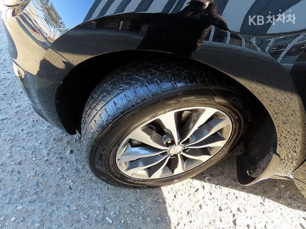 Kia All New Carnival9-seater 2.2 Diesel Luxury - 20