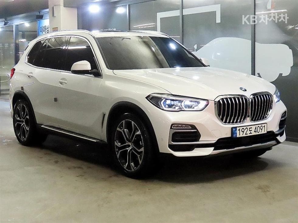 BMW X5 (G05) xDrive 40i xLine - Image 1