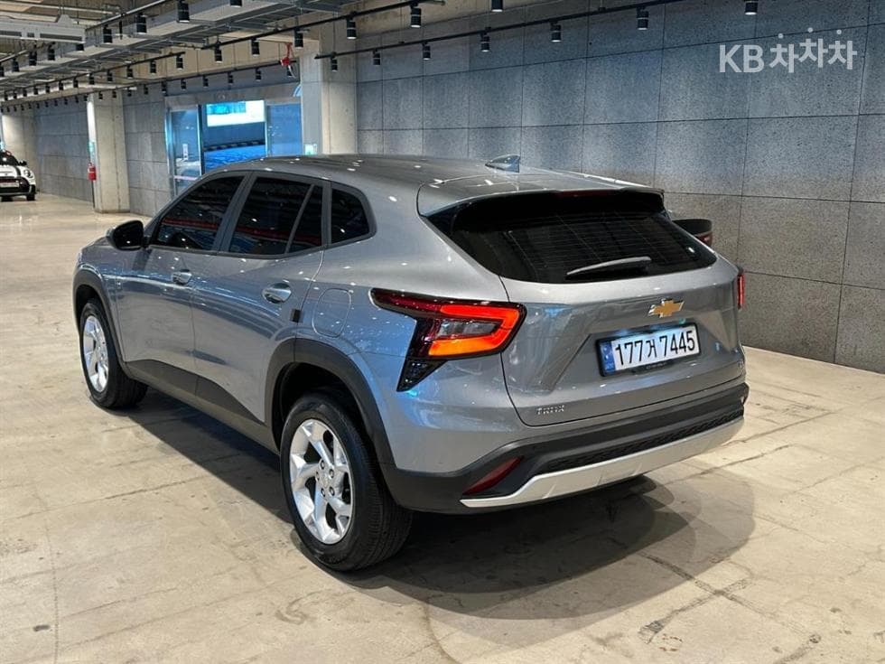 Джи Ем Корея Trax Кросоувър1.2 Бензин 2WD LS - 4