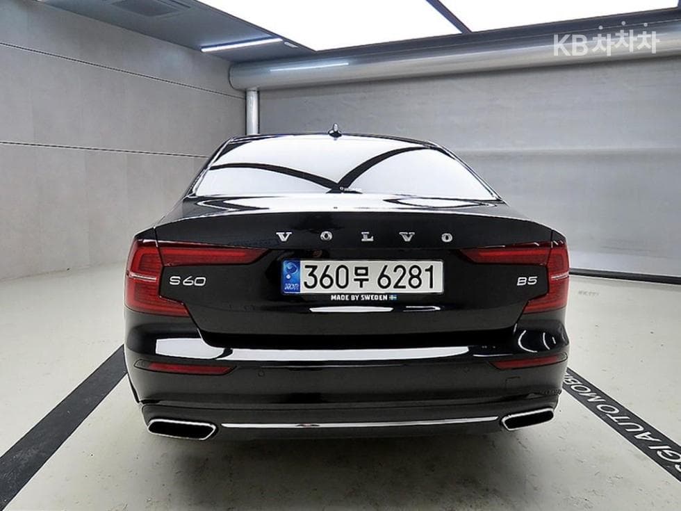 Volvo S60 3-토 поколение2.0 B5 Inscription - 3