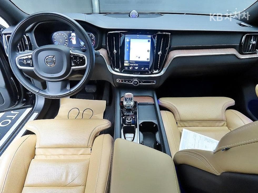 Volvo S60 3-토 поколение2.0 B5 Inscription - 7