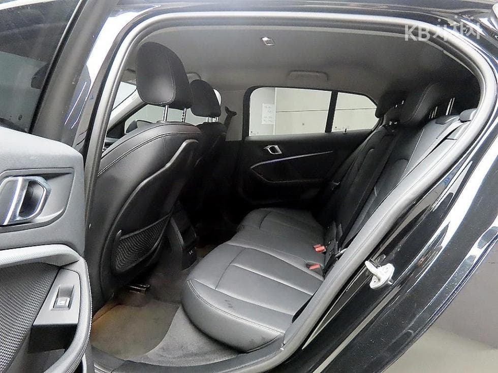 BMW 1시리즈 (F40)120i M Sport - 6